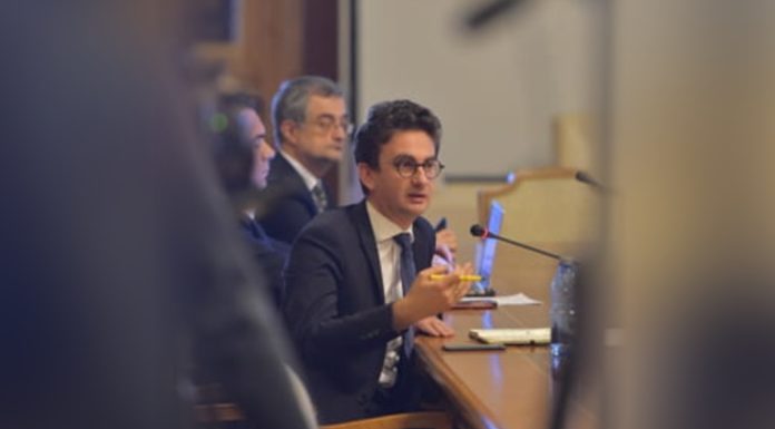 Intr-o sala din Biblioteca Nationala s-a organizat Revelionul – imaginile dezastrului de dupa au fost facute publice de un deputat USR