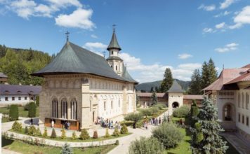 Despre Covid-19, oameni și Biserică. O paralelă neterminată…